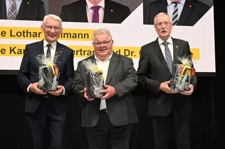 (v. l. n. r.): Karl-Heinz Bertram, Dr. Gerd Böhme und Lothar Hellmann.